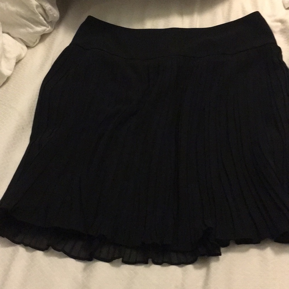 Black pleated skirt